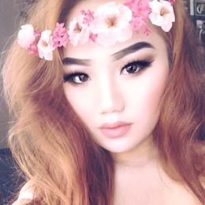 Meet your Posher, Hlee